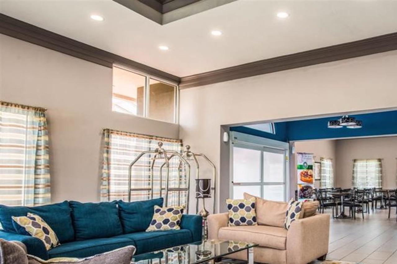 Quality Suites Lake Charles Downtown Eksteriør billede