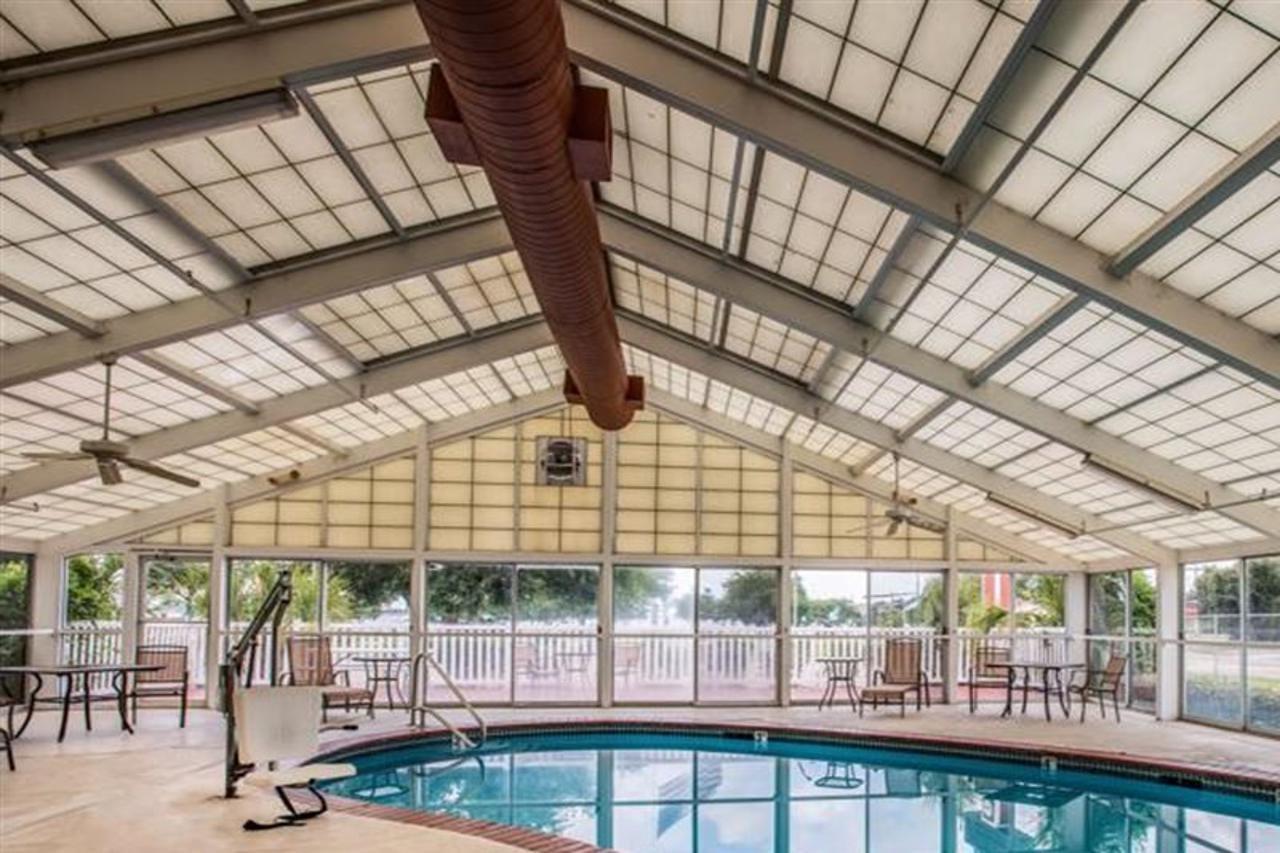 Quality Suites Lake Charles Downtown Eksteriør billede