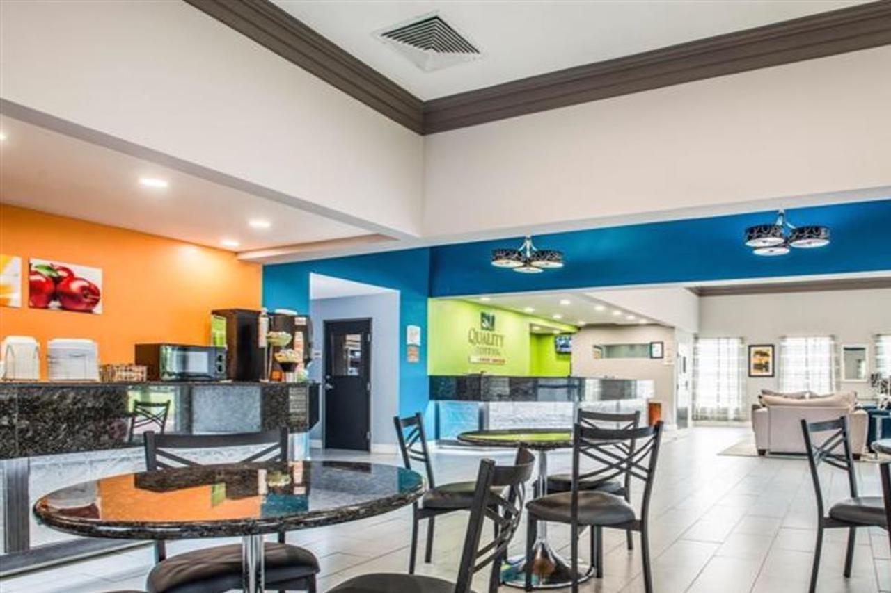 Quality Suites Lake Charles Downtown Eksteriør billede