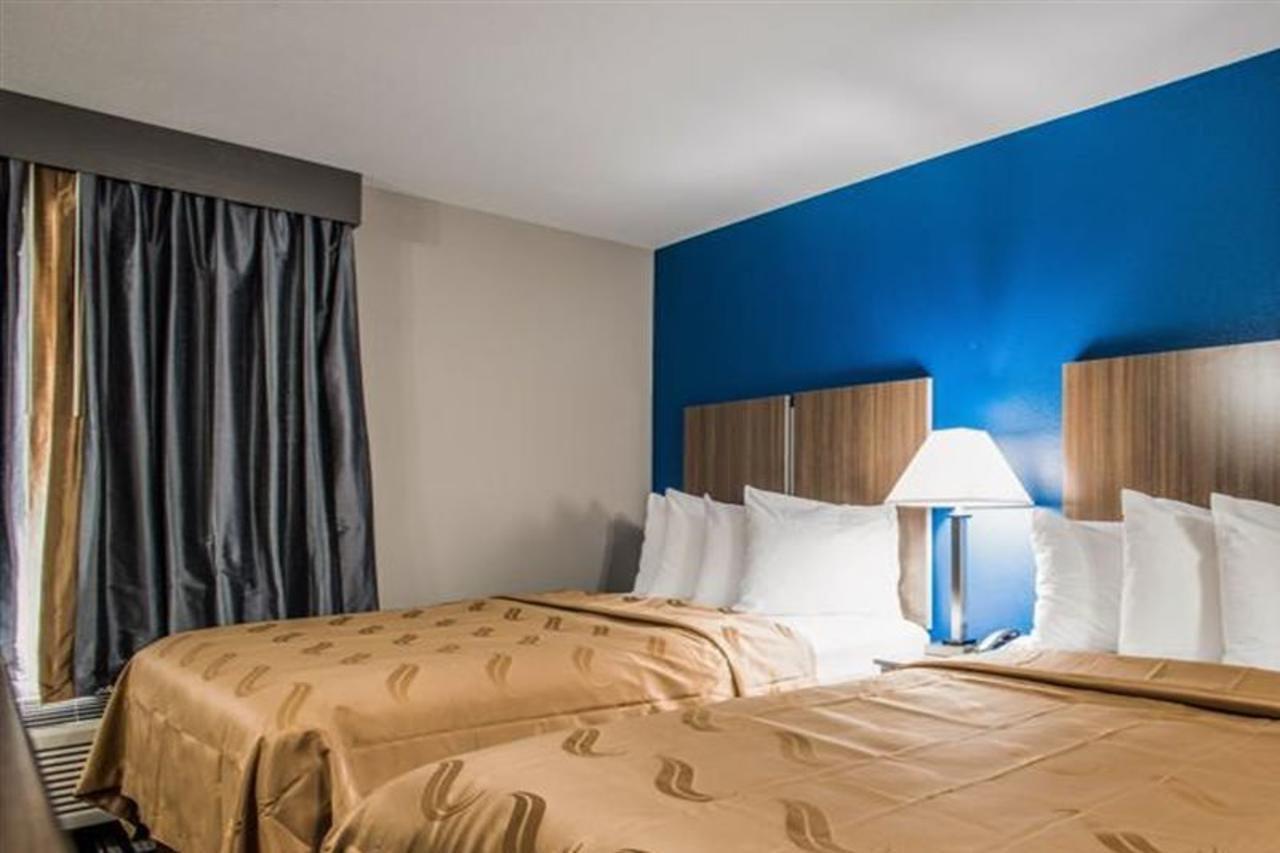 Quality Suites Lake Charles Downtown Eksteriør billede