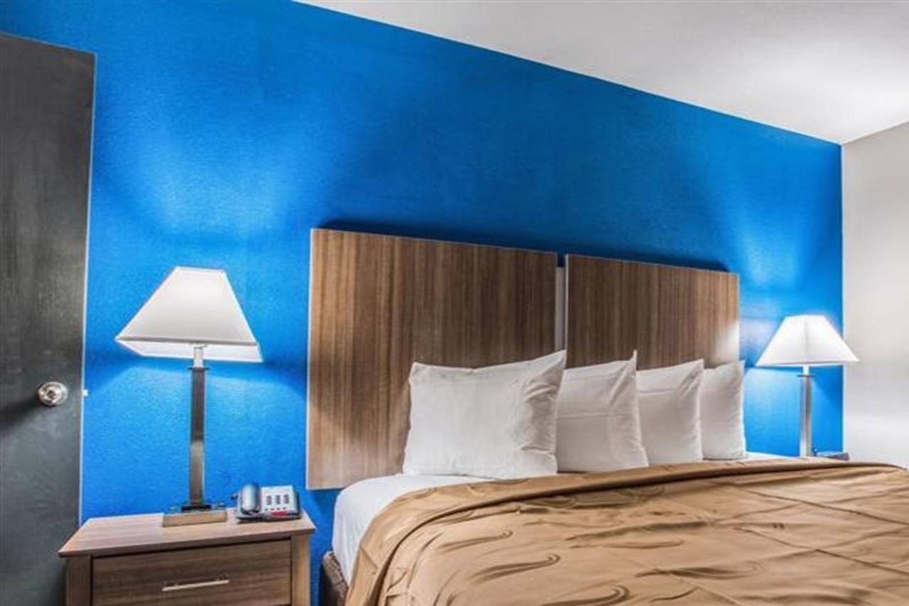 Quality Suites Lake Charles Downtown Eksteriør billede