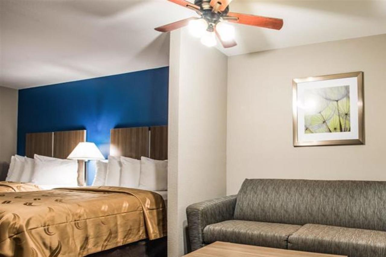 Quality Suites Lake Charles Downtown Eksteriør billede