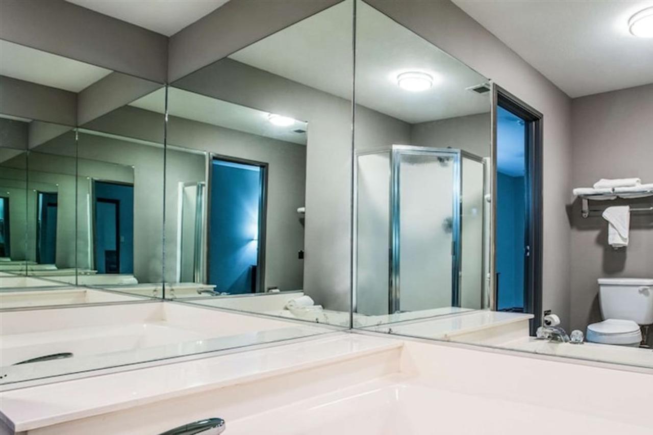 Quality Suites Lake Charles Downtown Eksteriør billede